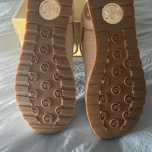 Women’s sneakers Michael Kors size 11 - Picture 5 of 6